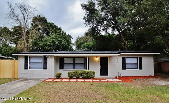 7635 Falcon St, Jacksonville, FL 32244 - photo 1