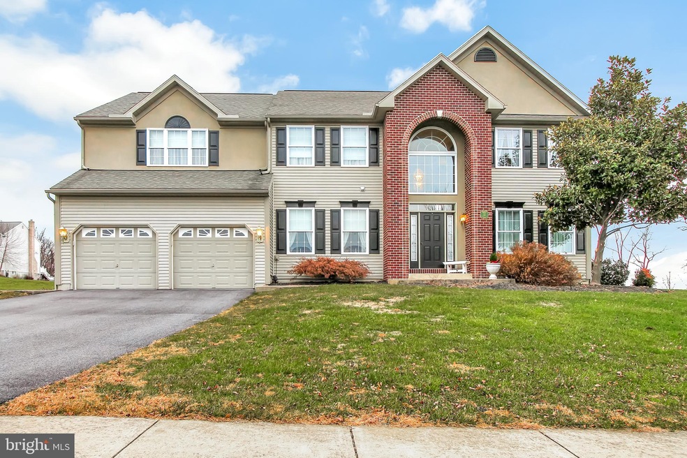 32 Hilgert Ave, Reading, PA 19607 - photo 1