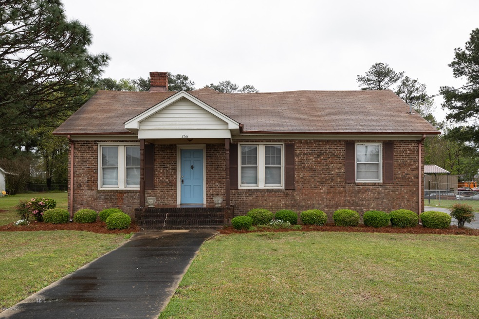 266 Sylvania St, Winterville, NC 28590 - photo 1