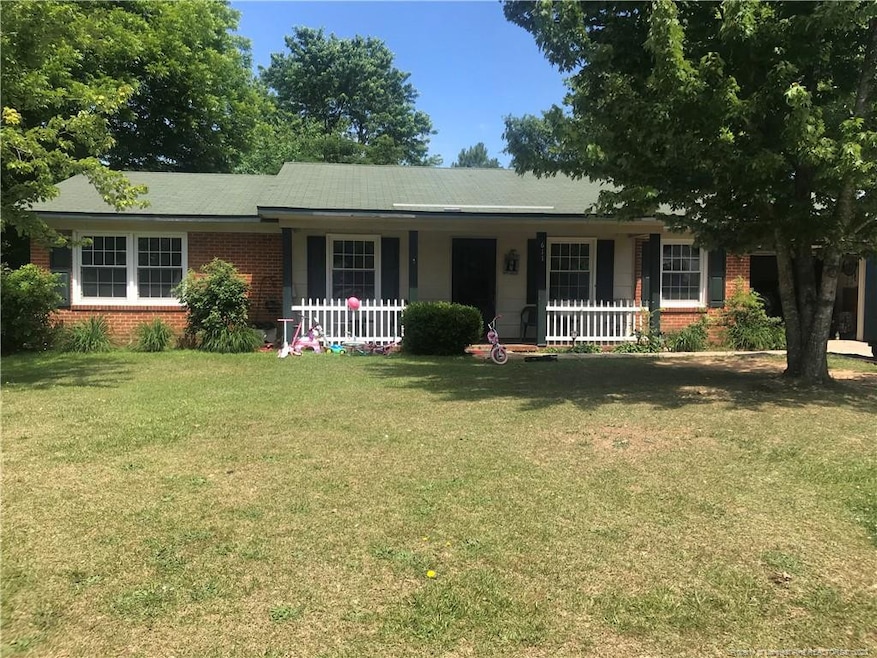 611 Rock Spring Rd, Fayetteville, NC 28314 - photo 1