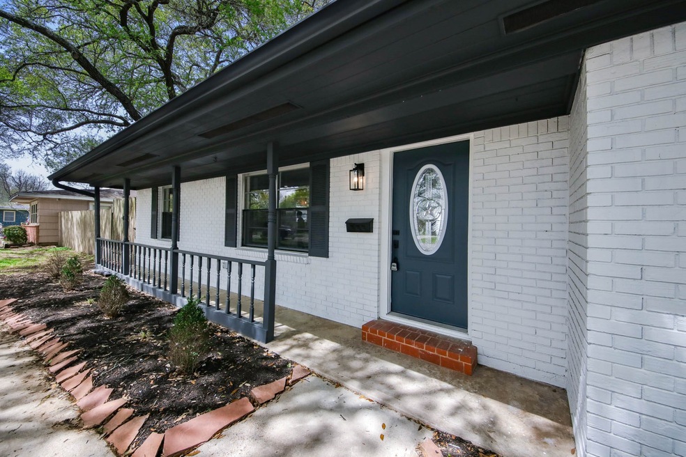 1069 Sally Anne Dr, Rosenberg, TX 77471 - photo 1