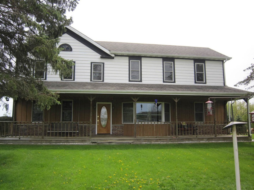 12701 304th Ave unit 2, Trevor, WI 53179 - photo 1