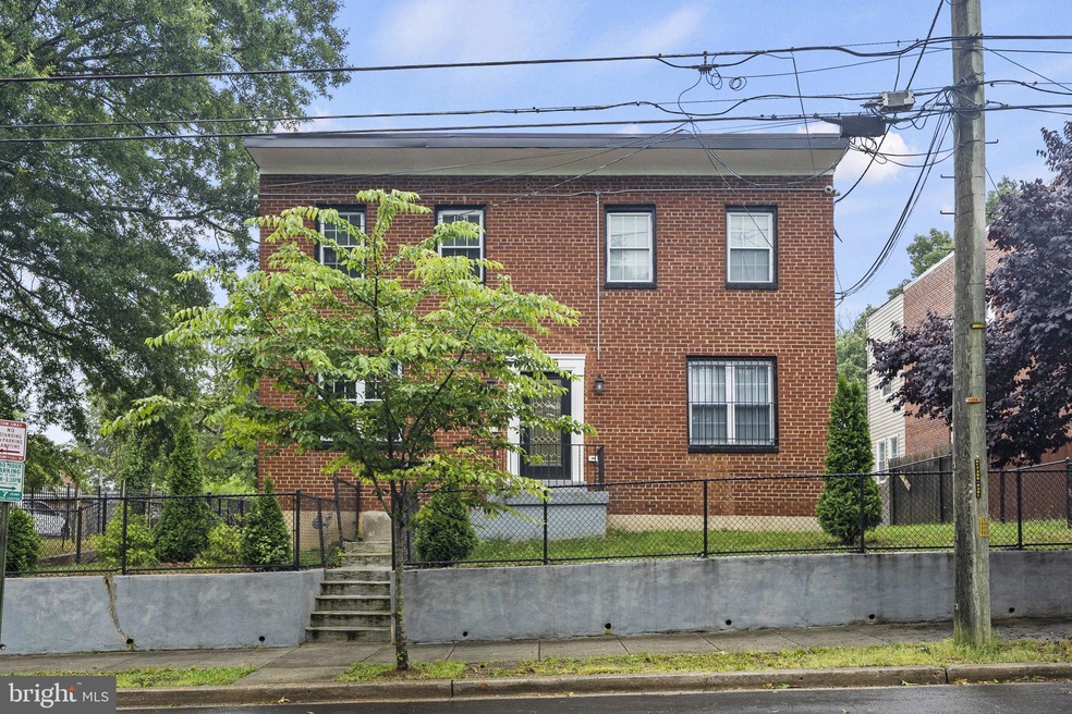 4255 Eads St NE unit D, Washington, DC 20019 - photo 1