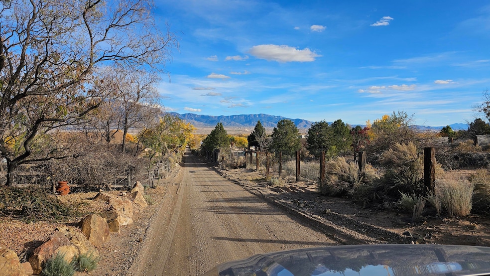 1320 Hollywood Blvd, Corrales, NM 87048 - photo 1