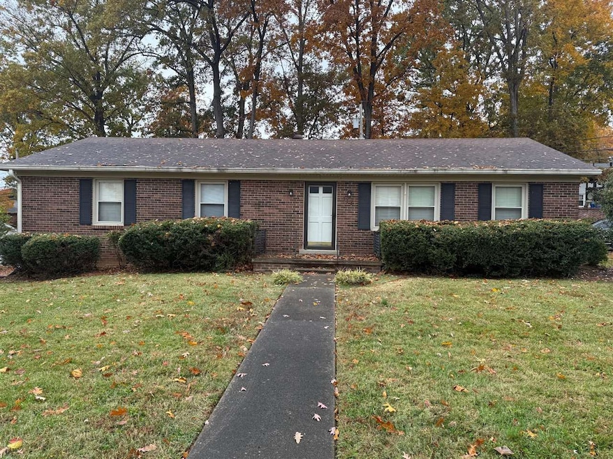 113 Moss St, Glasgow, KY 42141 - photo 1