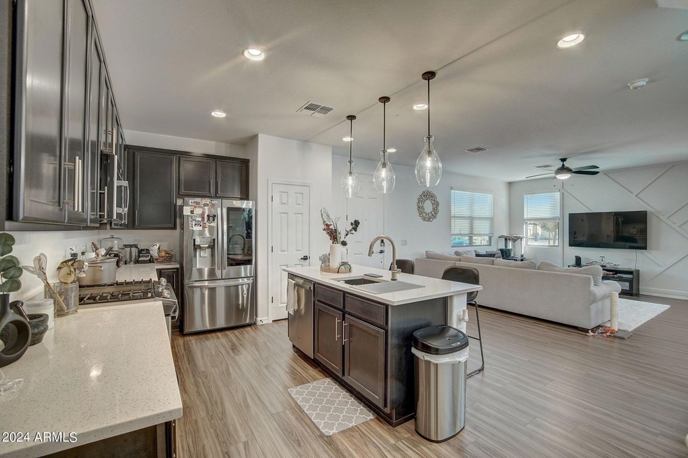 8-web-or-mls-S 82nd Pl-006
