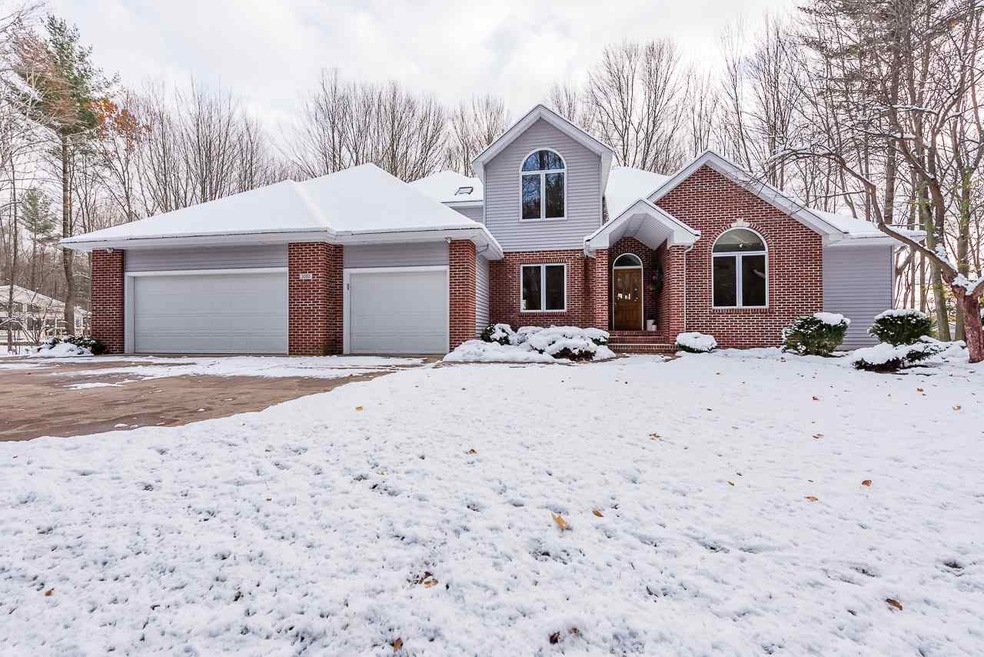 3050 E Maple Hill Ct, Midland, MI 48642 - photo 1