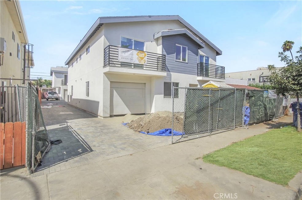 949 N Hobart Blvd, Los Angeles, CA 90029 - photo 1