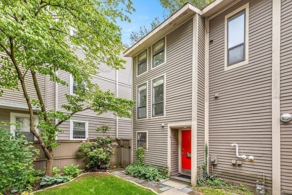 18 Bay St unit 4, Cambridge, MA 02139 - photo 1