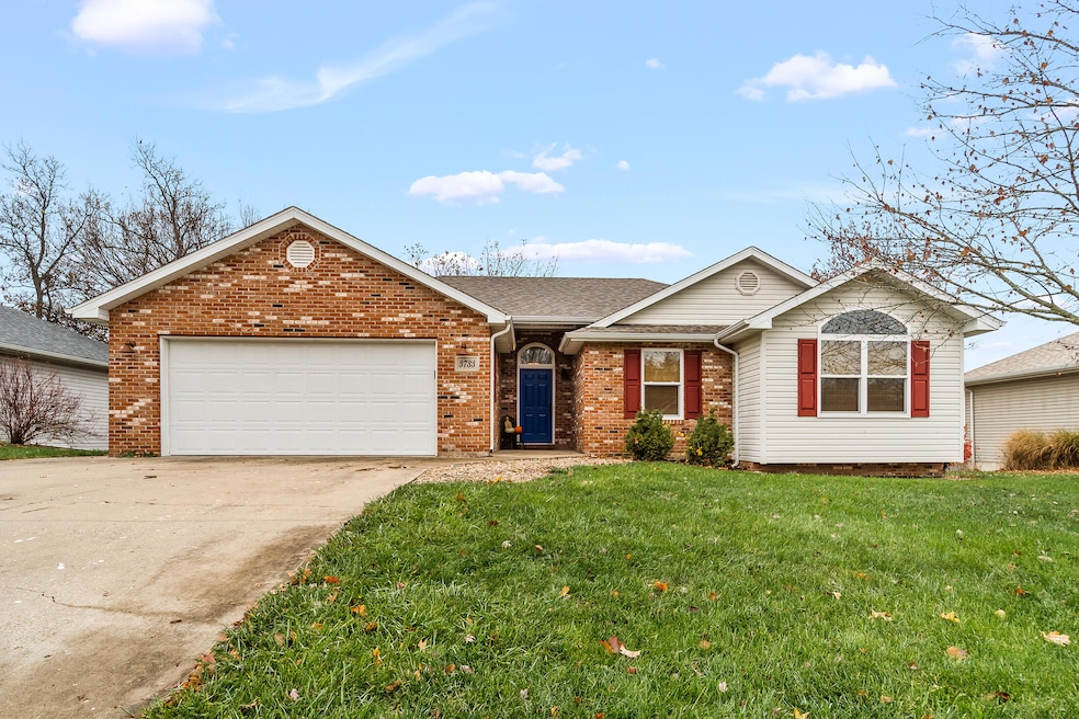 3733 Scarborough Way, Jefferson City, MO 65109 - photo 1