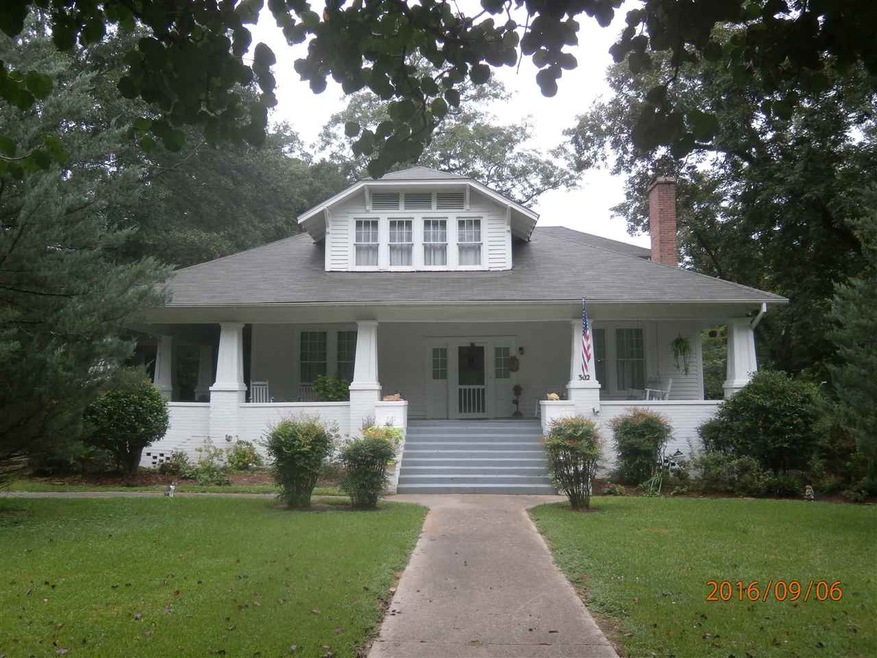 302 S Extension St, Hazlehurst, MS 39083 - photo 1