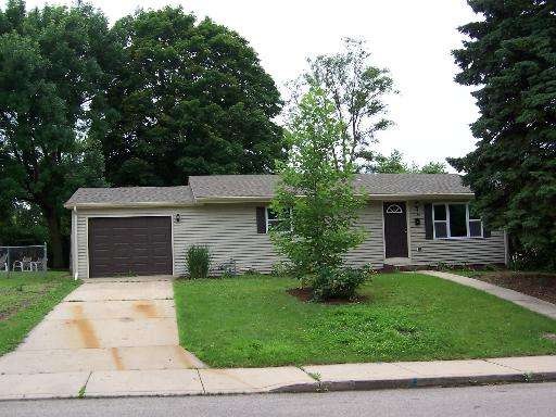 1146 Denver Dr, Carpentersville, IL 60110 - photo 1