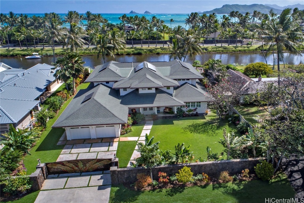 Waterfront estate with direct ocean access to Kail