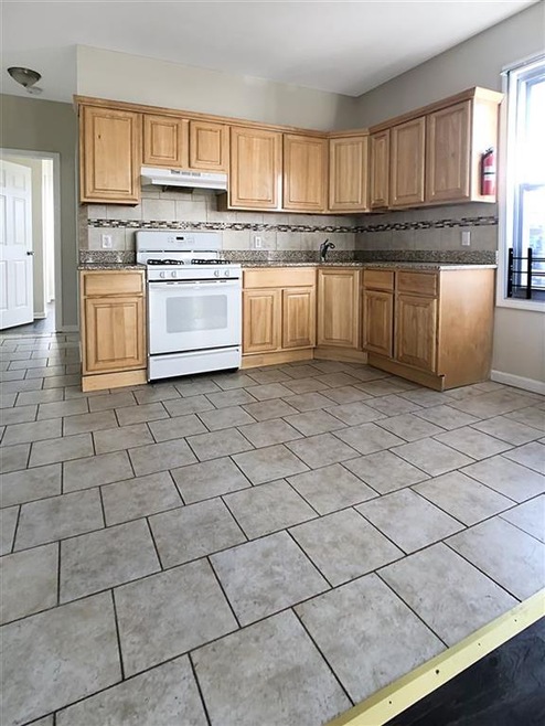 246 Columbia Ave unit 1R, Irvington, NJ 07111 - photo 1