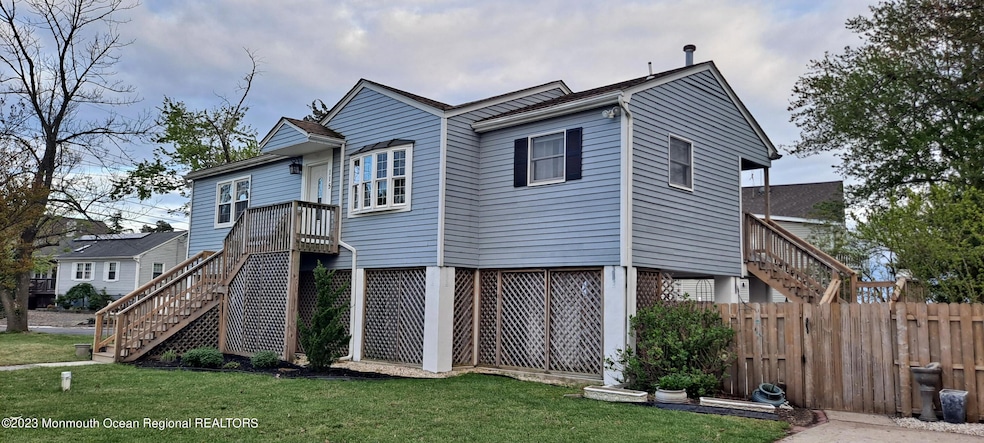 115 Pinewood Rd, Toms River, NJ 08753 - photo 1