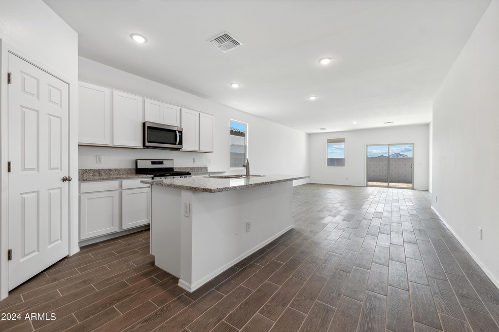 07 Kitchen