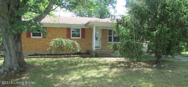 8201 Ardenia Ln, Louisville, KY 40228 - photo 1