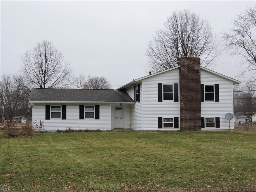 Front view of home, Driveway off Sapphire NE