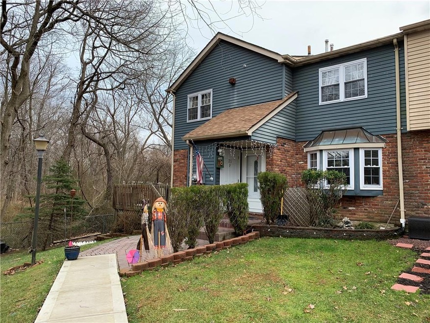 35F Franklin Ln, Staten Island, NY 10306 - photo 1