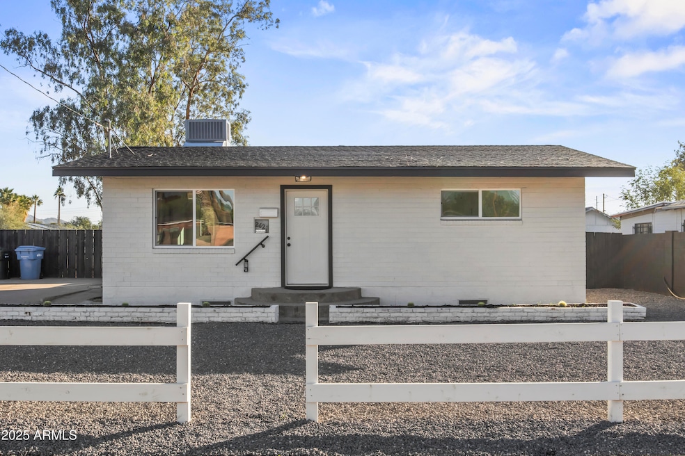 2621 N 14th St, Phoenix, AZ 85006 - photo 1