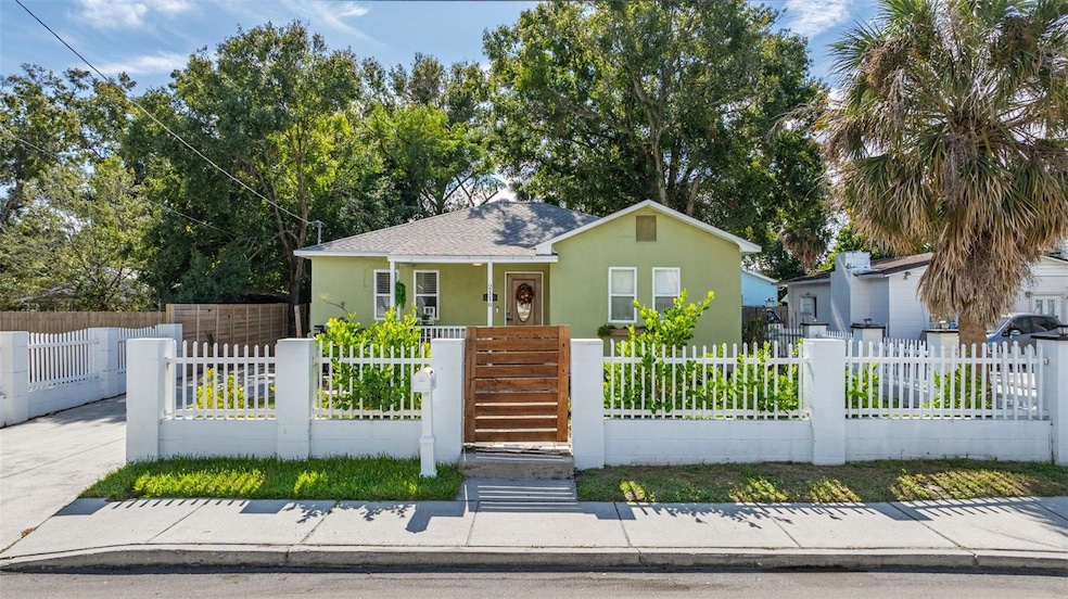 2116 W Saint Louis St, Tampa, FL 33607 - photo 1