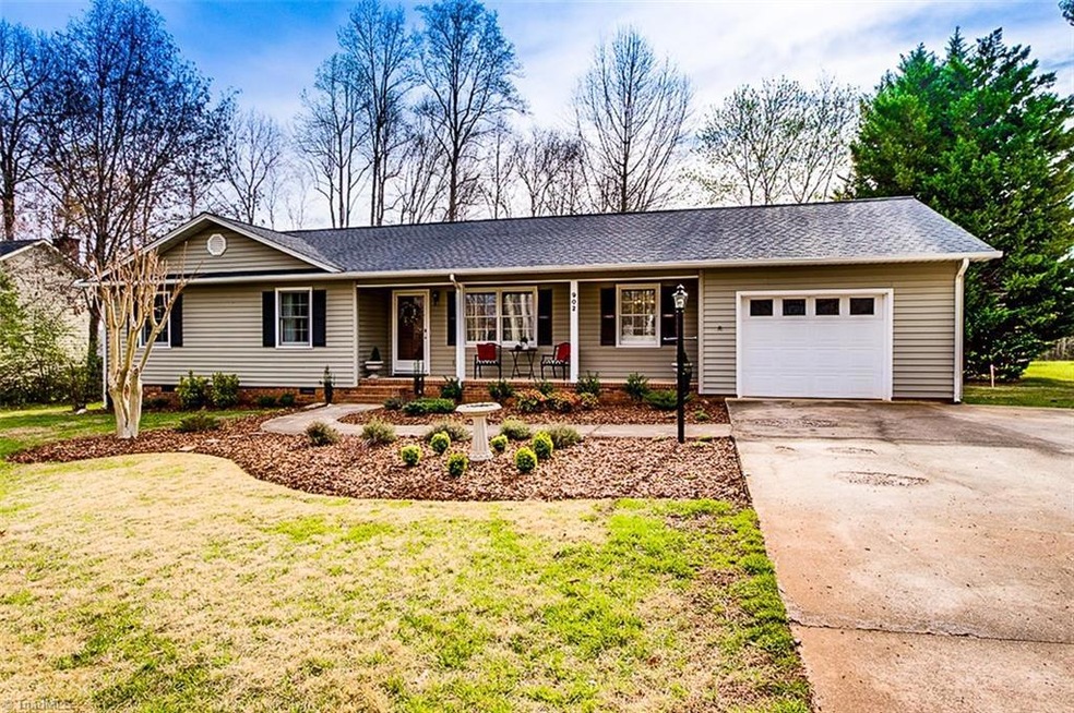 902 Rockcliff Terrace, Asheboro, NC 27205 - photo 1