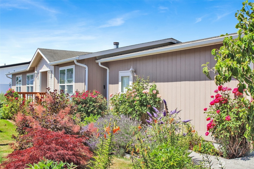 6350 Portal Way unit 64, Ferndale, WA 98248 - photo 1