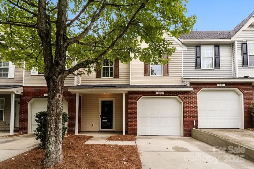 10007 University Park Ln, Charlotte, NC 28213 - photo 1
