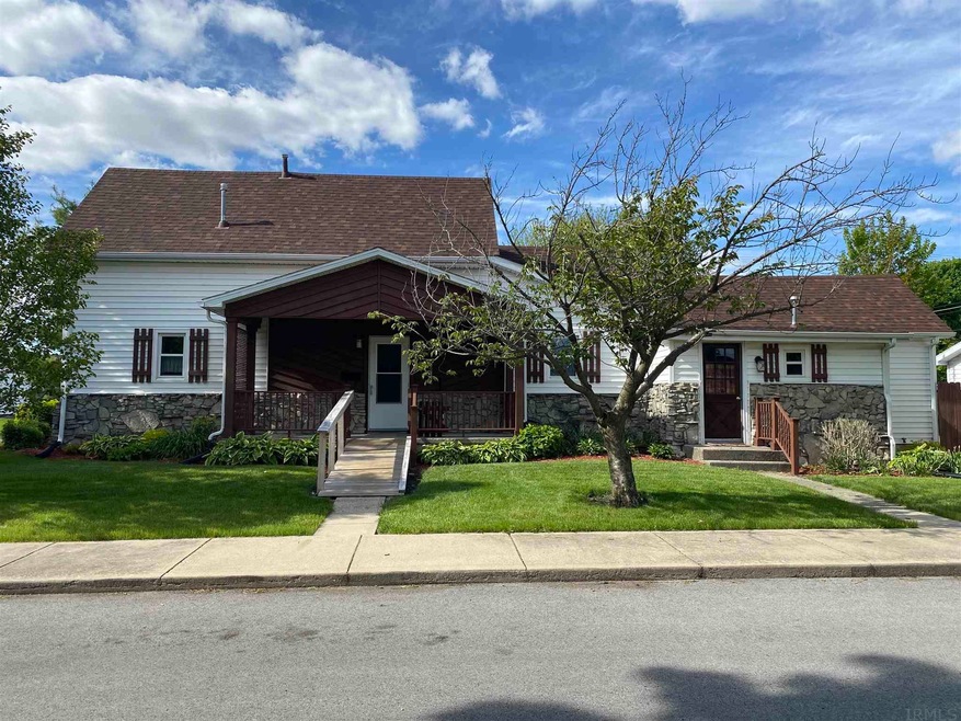 235 Oak St, Tipton, IN 46072 - photo 1