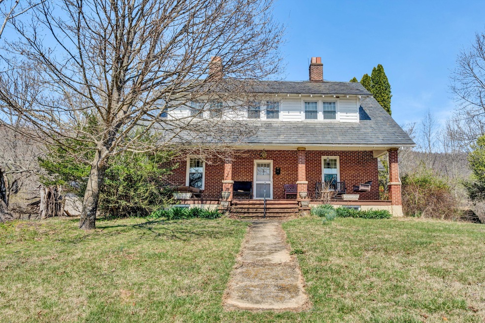 Main Listing Photo