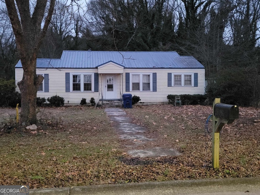 46 E Stephens St, Winder, GA 30680 - photo 1