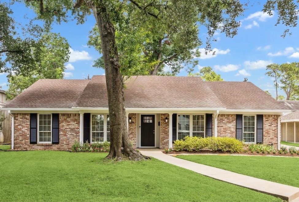 Charming and beautifully maintained, this gorgeous
