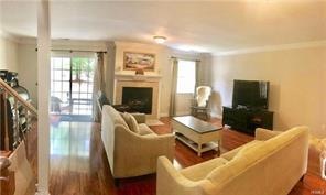 332 Heritage Ln, Monroe, NY 10950 - photo 1