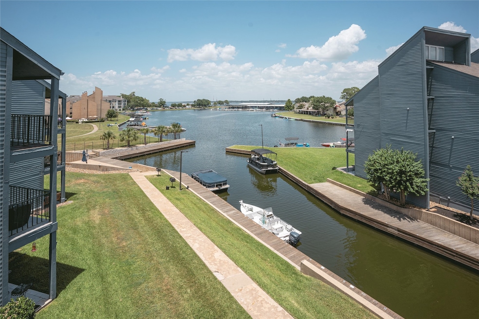 12500 Melville Dr unit 338D, Montgomery, TX 77356 - photo 1