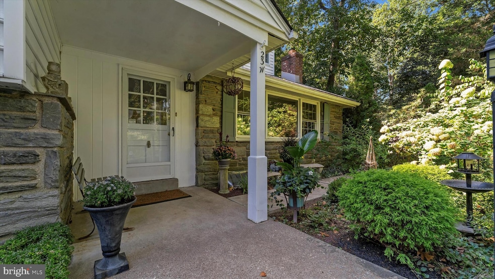 23 Dartmouth Cir, Media, PA 19063 - photo 1