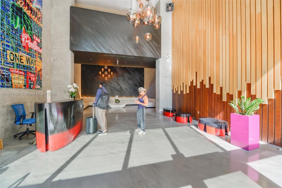 Centro unit 3403, Miami, FL 33131 - photo 1