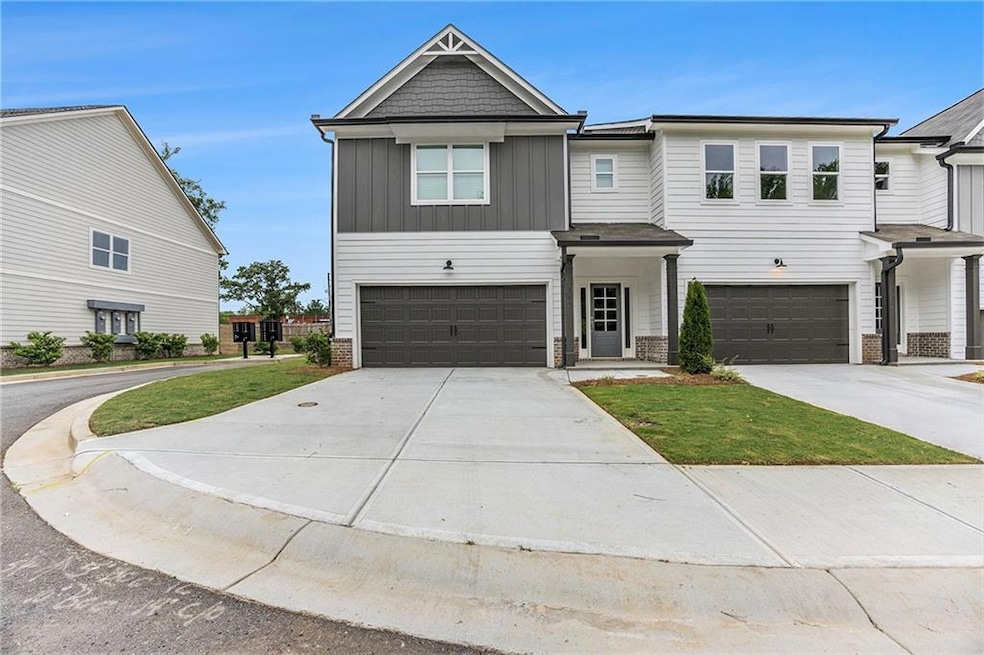 149 Hosch St, Hoschton, GA 30548 - photo 1