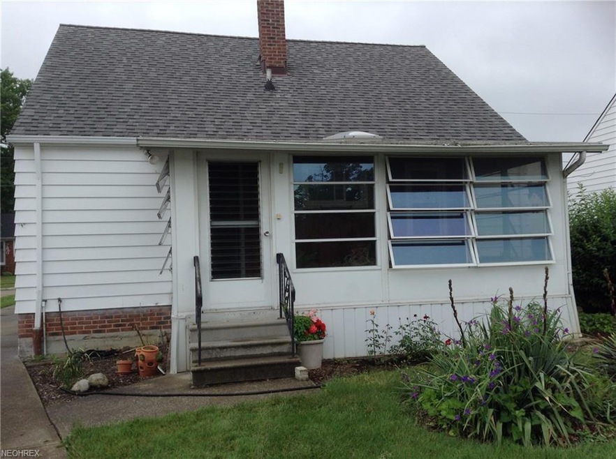 2323 Larchmont Dr, Wickliffe, OH 44092 - photo 1