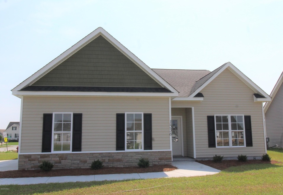 3932 Pensacola Dr, Hope Mills, NC 28348 - photo 1