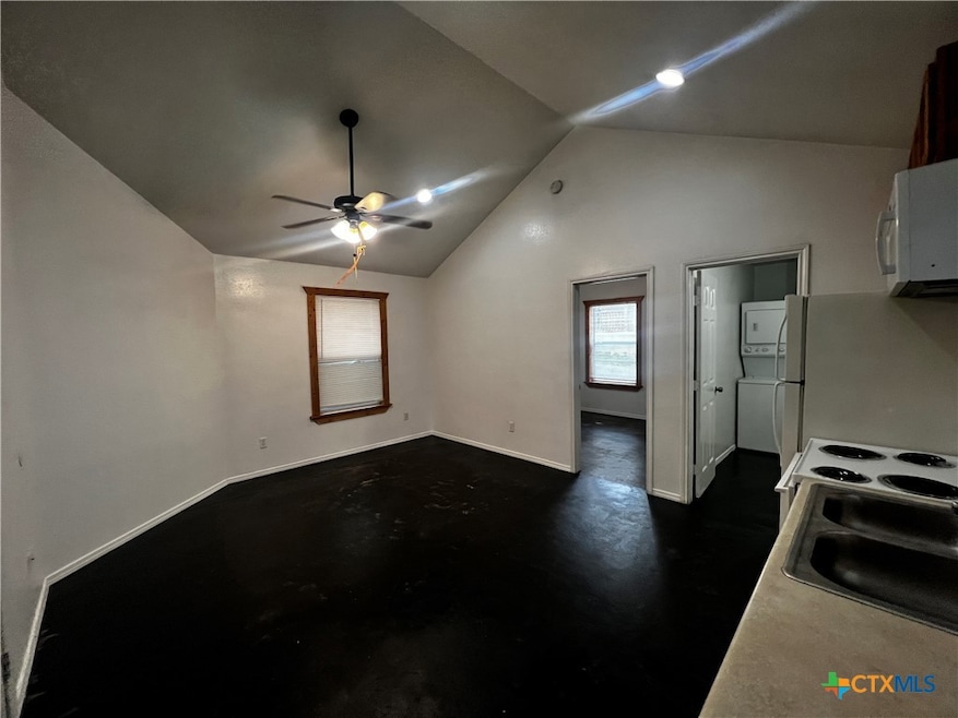 For Rent $950/month