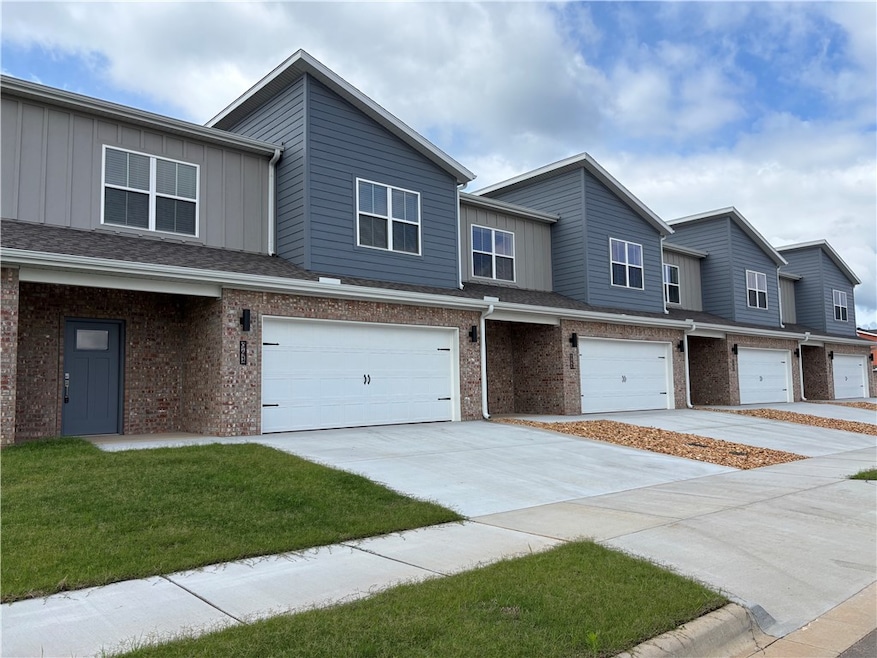 943 Seaborn Way, Pea Ridge, AR 72751 - photo 1