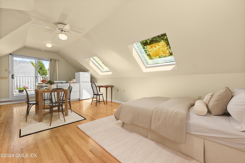 22 Keofferam Rd unit Rear, Old Greenwich, CT 06870 - photo 1