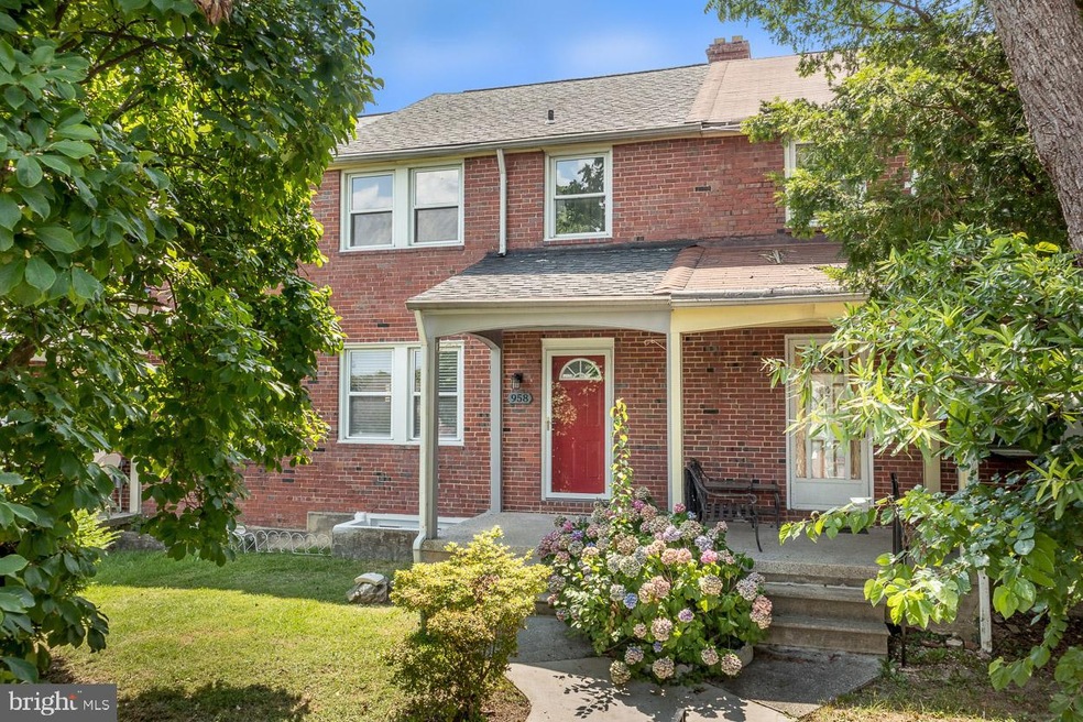 958 N Hill Rd, Baltimore, MD 21218 - photo 1