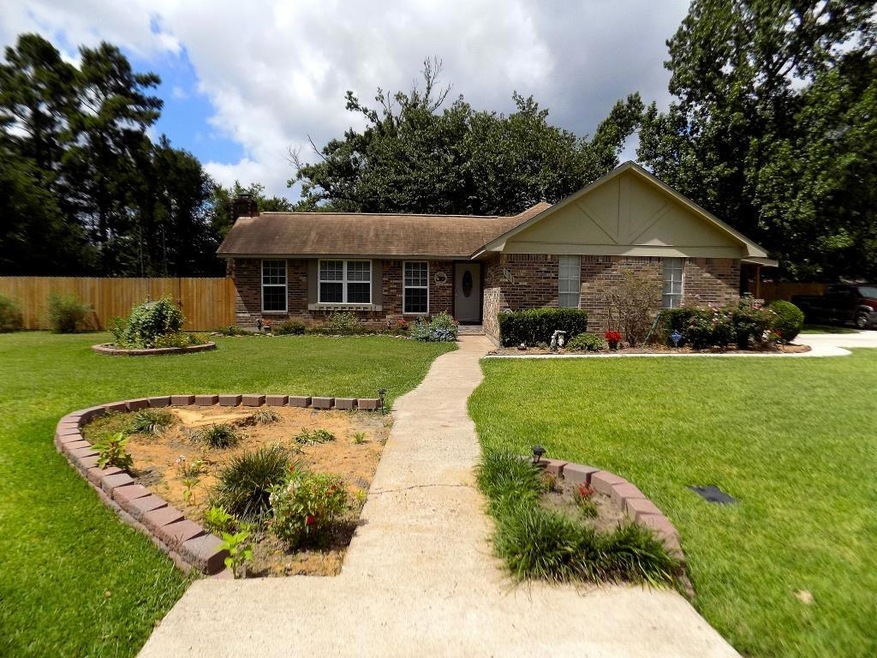 111 Texarkana Dr, Magnolia, TX 77354 - photo 1