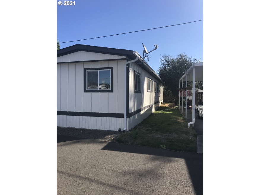 1732 Pine St unit 8, Silverton, OR 97381 - photo 1