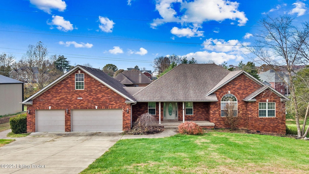 239 Village Circle Dr, Shepherdsville, KY 40165 - photo 1