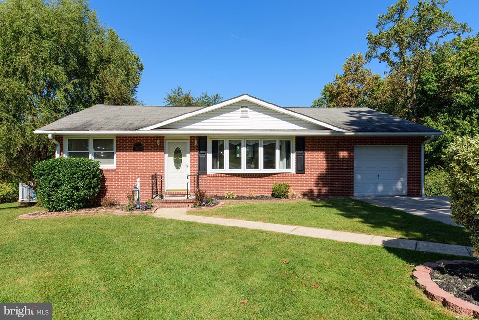 4802 Hilltop Ct, Nottingham, MD 21236 - photo 1