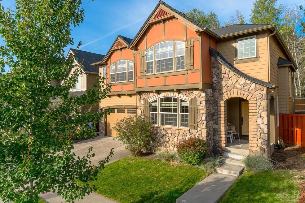 20470 Jacklight Ln, Bend, OR 97702 - photo 1