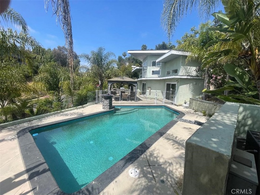 21607 Dumetz Rd, Woodland Hills, CA 91364 - photo 1