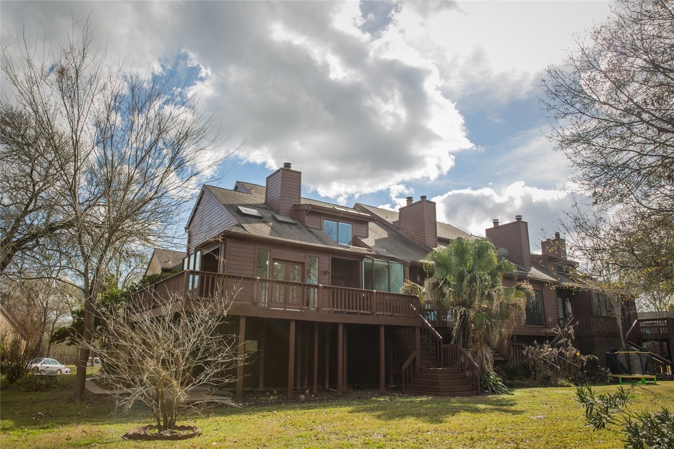 144 Moss Point Dr unit 4, Friendswood, TX 77546 - photo 1